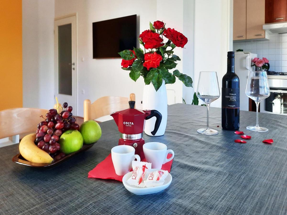 אומאג Apartment Violetta-Punta מראה חיצוני תמונה
