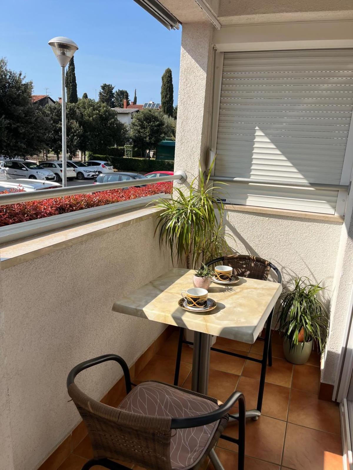 אומאג Apartment Violetta-Punta מראה חיצוני תמונה