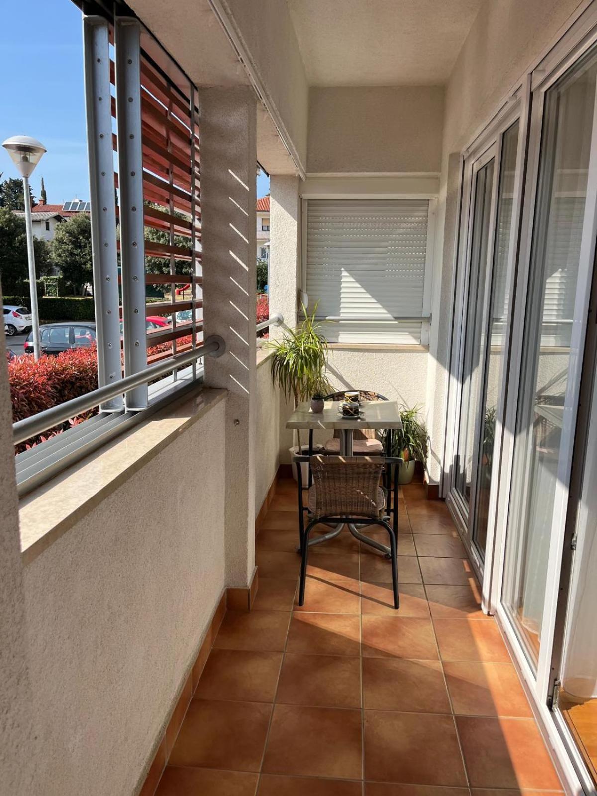 אומאג Apartment Violetta-Punta מראה חיצוני תמונה